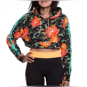 Camo Floral Cropped Hoodie - Black & Orange